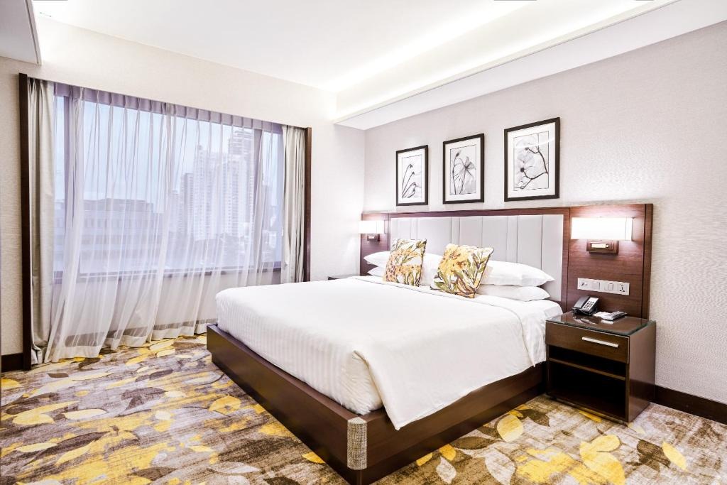 هتل رویال پلازا